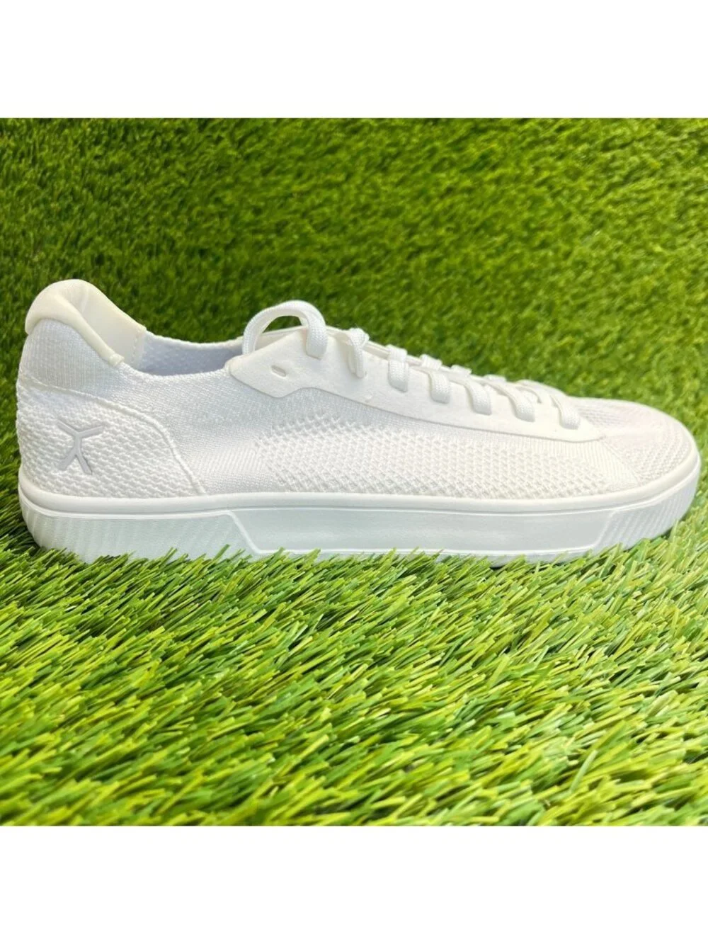 Flux Footwear Adapt Trainer White Mens Size 8.5 Athletic Knit Shoes Sneakers